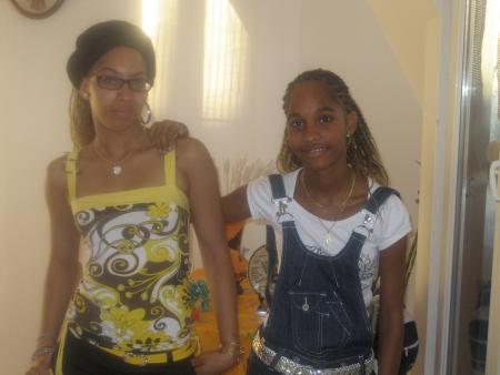 leslie & tam 